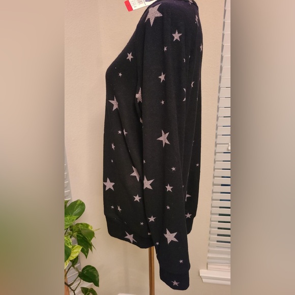 Buffalo by David Bitton Ladies' Star  Printed Cozy Top Crewneck Soft - Picture 2 of 5